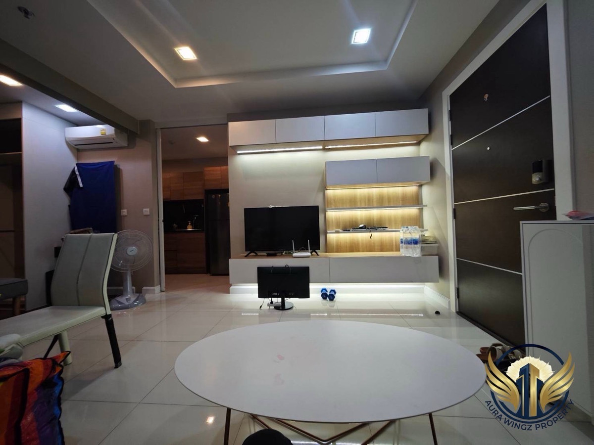 For RentCondoSamut Prakan,Samrong : 🔥 [For rent] One step to BTS Samrong (0 meters)! Beautiful condo, fully decorated. Just drag your bags and move in 🚆✨