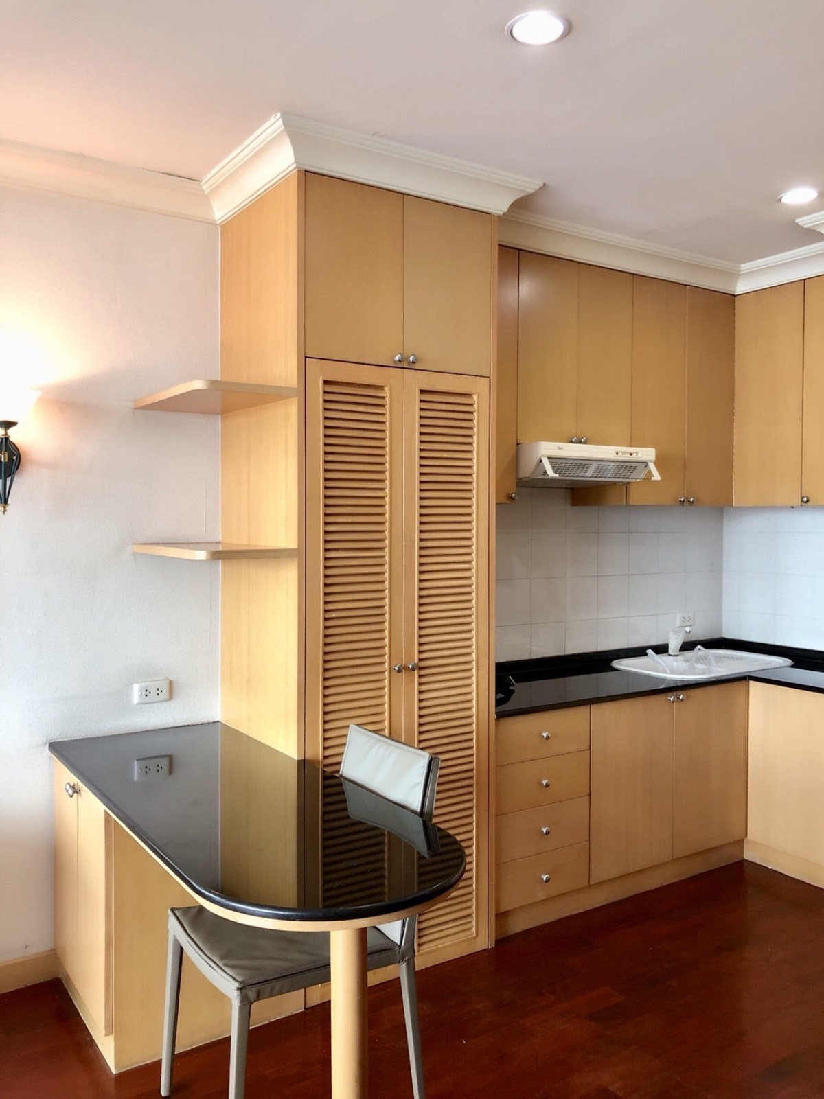 For SaleCondoWitthayu, Chidlom, Langsuan, Ploenchit : For Sale Condo , President Place , high floor , wide frontage , newly renovated , BTS-Chit Lom , Lumpini , Pathum Wan , Bangkok , CX-150162