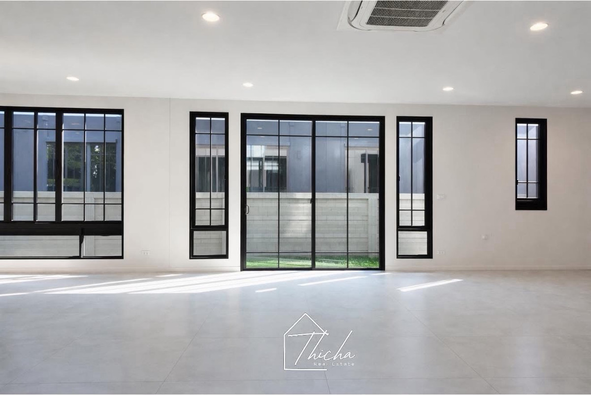 For SaleHouseRama5, Ratchapruek, Bangkruai : Big house, potential location, convenient to walk around town.
 Next to the road
Setthasiri Maha Jesadabodin Bridge