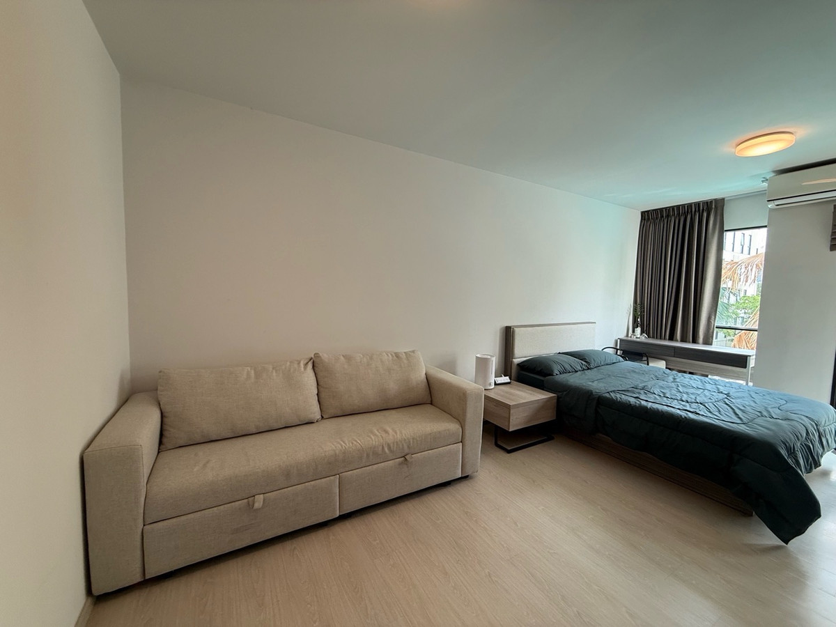 For RentCondoBangna, Bearing, Lasalle : Condo for rent Studio Room Poolview 24sqm. BTS Bearing.