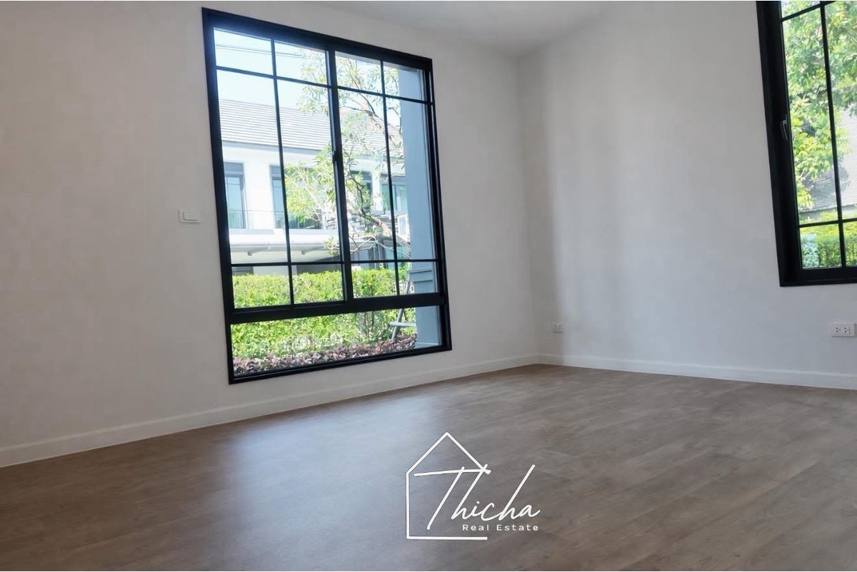 For SaleHouseRama5, Ratchapruek, Bangkruai : Big house, potential location, convenient to walk around town.
 Next to the road
Setthasiri Maha Jesadabodin Bridge