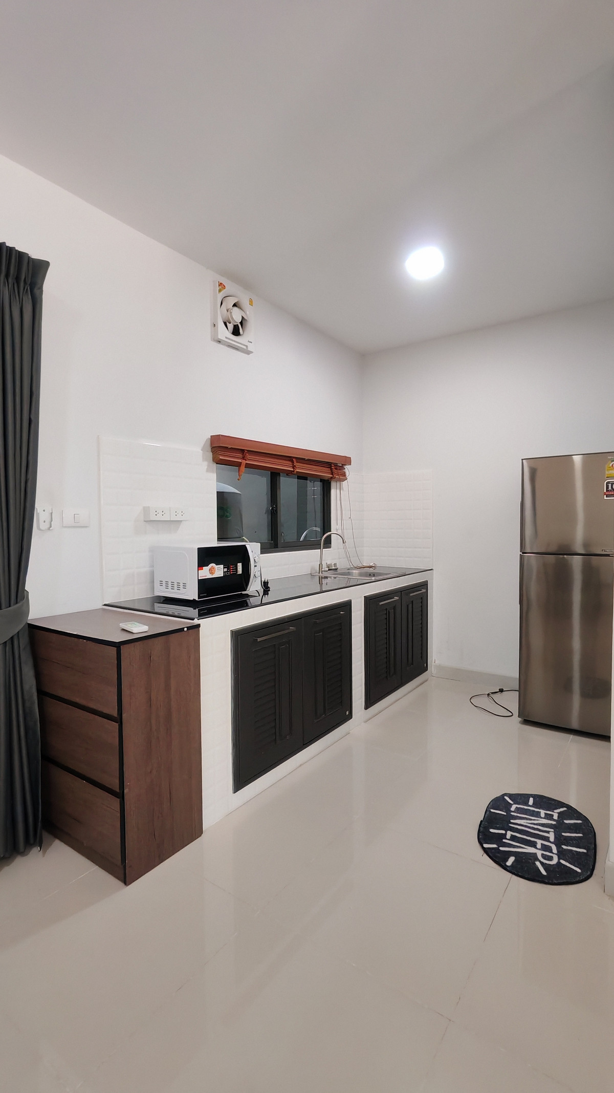 ให้เช่าทาวน์โฮมปทุมธานี รังสิต ธรรมศาสตร์ : ทาวน์โฮมใกล้ ฟิวเจอร์ 6นาที ม.กรุงเทพ 15นาที มี Top หน้าหมู่บ้าน