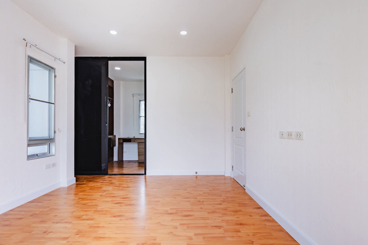 ขายบ้านพระราม 5 ราชพฤกษ์ บางกรวย : ขายบ้าน  ไลฟ์ บางกอก บูเลอวาร์ด พระราม 5 รีโนเวทใหม่ บางกรวย บางกรวย นนทบุรี CX-148284