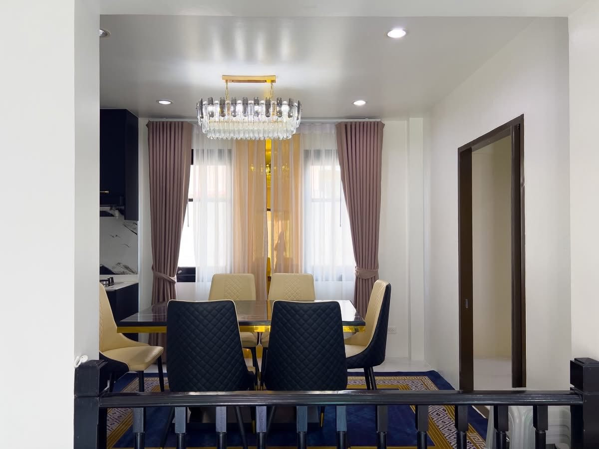 ให้เช่าพัทยา บางแสน ชลบุรี สัตหีบ : บ้านพูลวิลล่า จอมเทียน ใกล้หาดจอมเทียน เดินทางเพียง 5 นาที