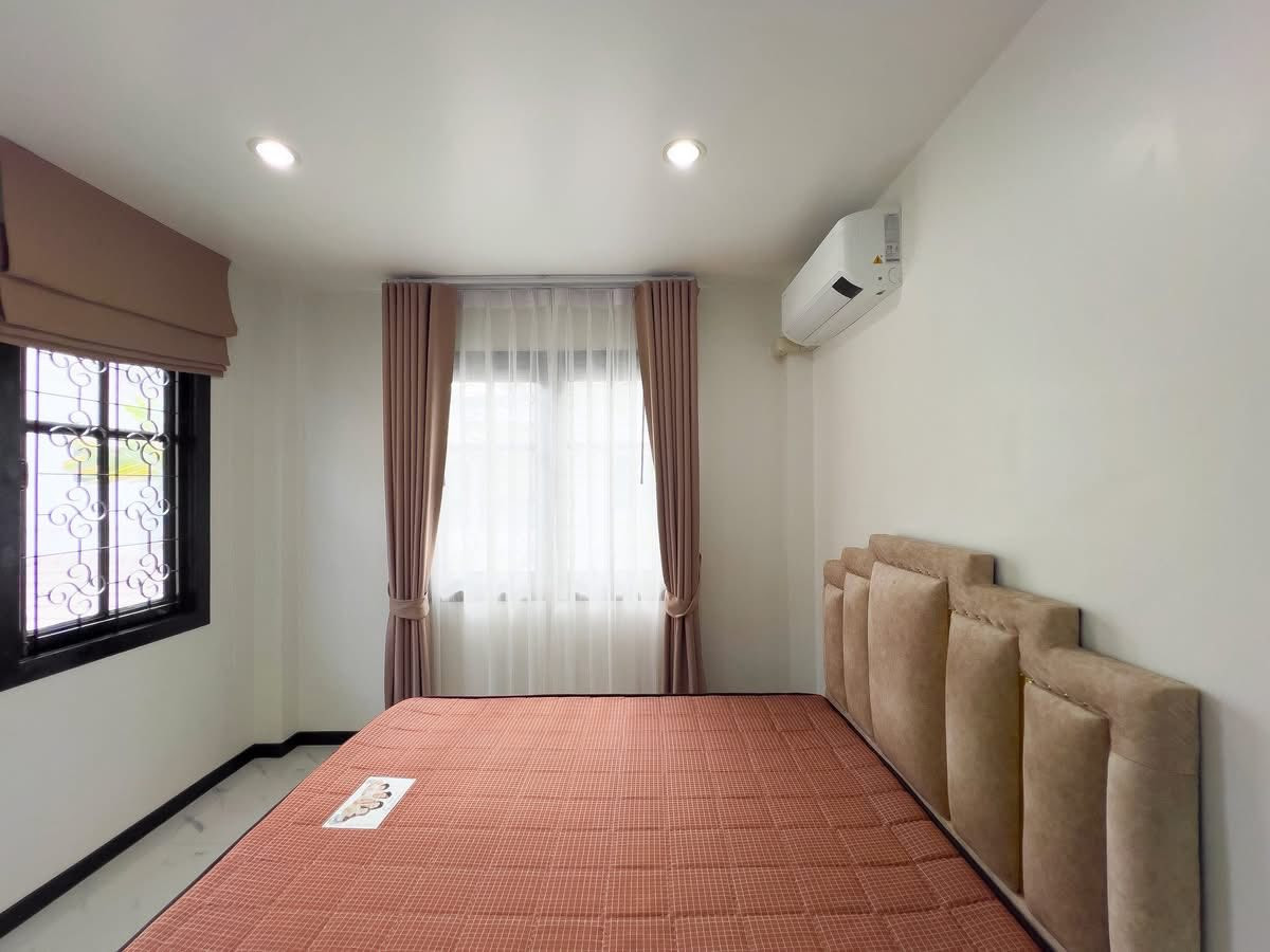 ให้เช่าพัทยา บางแสน ชลบุรี สัตหีบ : บ้านพูลวิลล่า จอมเทียน ใกล้หาดจอมเทียน เดินทางเพียง 5 นาที