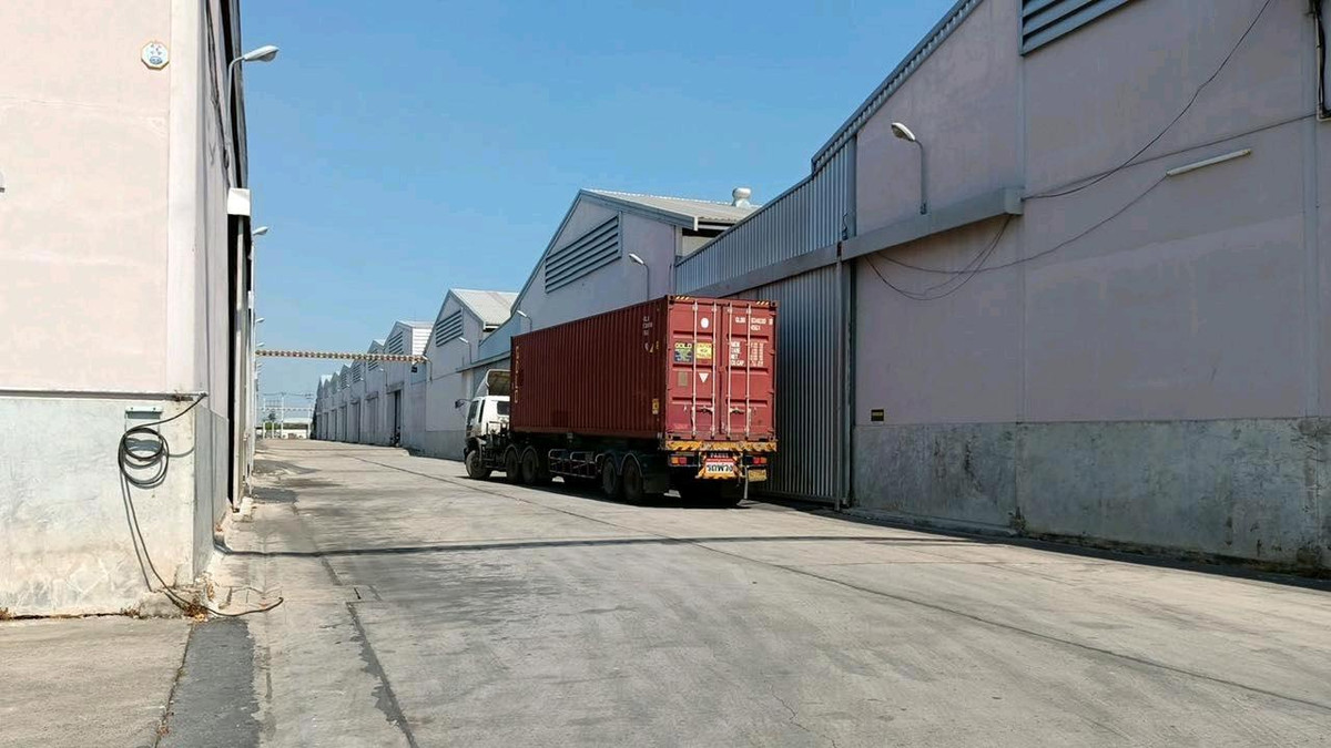 ให้เช่าโกดังนนทบุรี บางใหญ่ บางบัวทอง : 🏭 ให้เช่าโกดัง 1,200-7,520 ตร.ม. แบ่งเช่าได้  | บางบัวทอง นนทบุรี | โกดังใกล้คลังสินค้าเซเว่น ซอยวัดสามง่าม