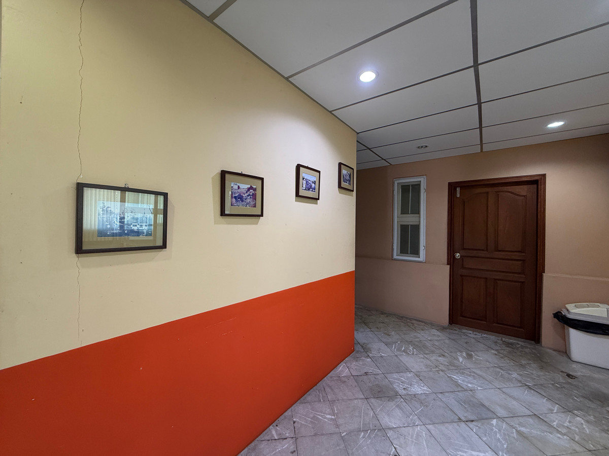 For SaleWarehouseSamut Prakan,Samrong : Home office with warehouse for sale, Thepharak – Bang Pla, Suriwan Village. Near Thepharak main road, only 2 km.