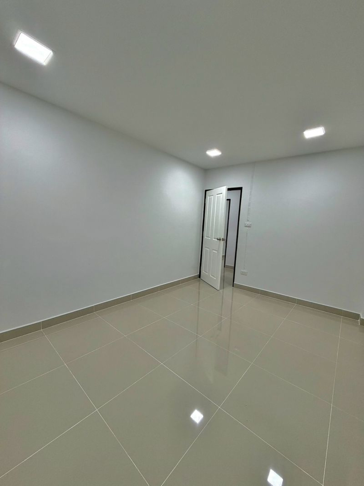 ขายทาวน์โฮมนนทบุรี บางใหญ่ บางบัวทอง : ขายทาวน์เฮ้าส์/ทาวน์โฮม  บ้านบัวทอง 1 รีโนเวทใหม่ MRT-คลองบางไผ่ บางรักพัฒนา บางบัวทอง นนทบุรี CX-148987