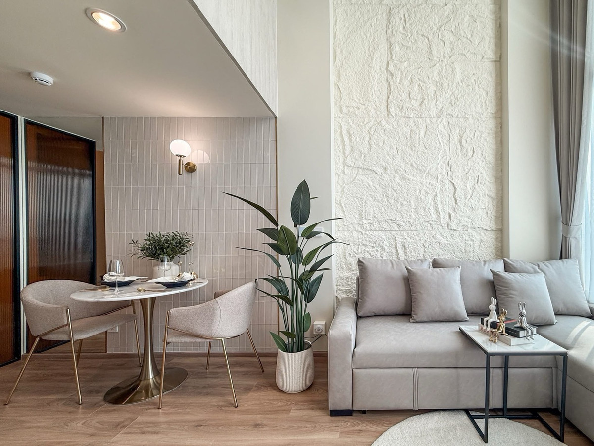 ให้เช่าคอนโดอารีย์ อนุสาวรีย์ : ให้เช่า Noble Form Thonglor (สุขุมวิท 55) 
✨ห้องแบบ Duplex ชั้น 39 (ชั้นสูง วิวเมืองสวย)