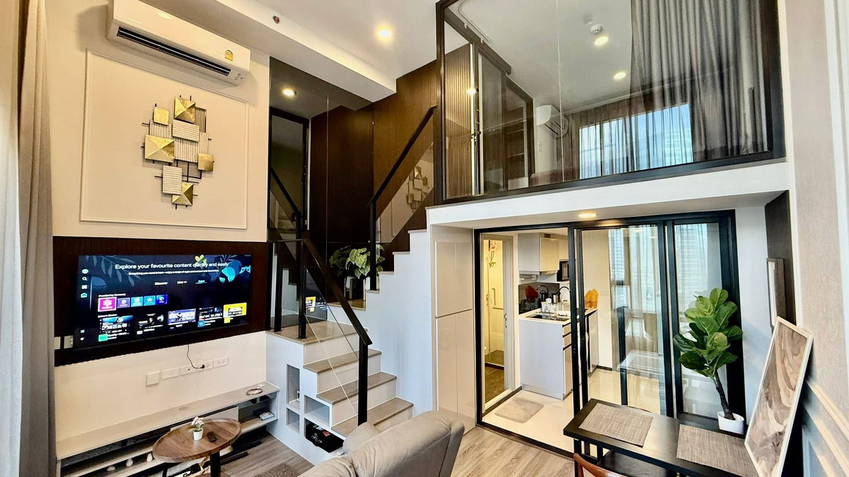 For RentCondoKasetsart, Ratchayothin : 🏙️Condo for rent KnightsBridge Space Ratchayothin Ratchayothin, beautiful room, high ceiling, airy, view of SCB building, room facing north, cool all day, rent only 28,000 per month💰