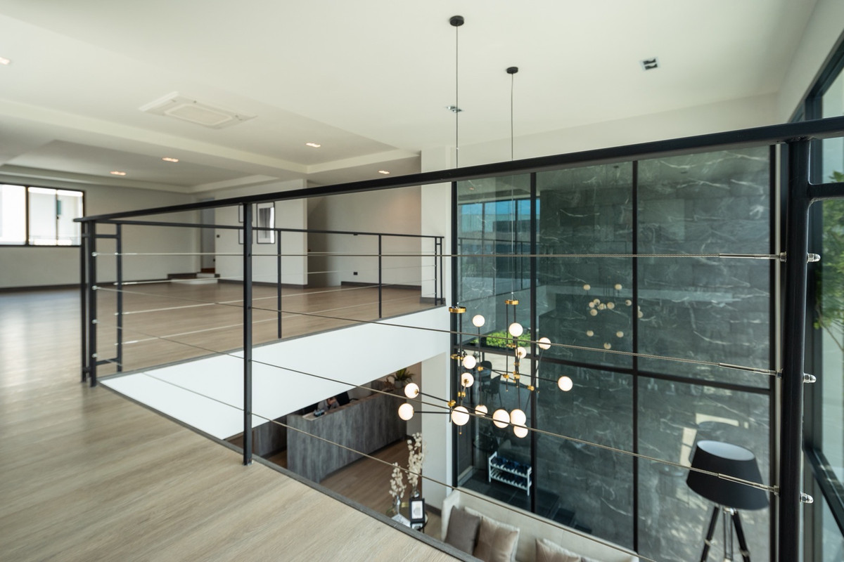 For SaleHome OfficePattanakan, Srinakarin : Home Office for Sale The Preston Empire Krungthep Kreetha Prime Business Location Near International Schools Rama 9 Area