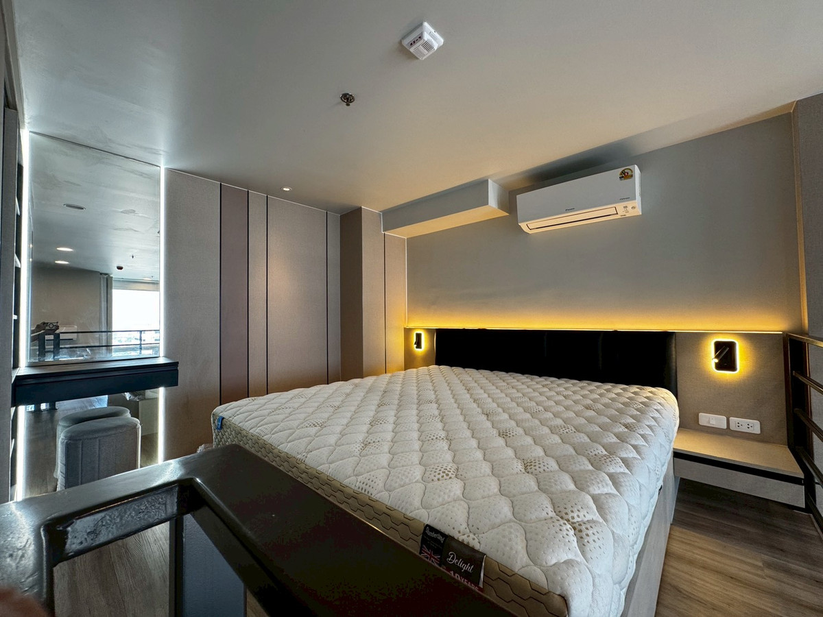 ให้เช่าคอนโดสุขุมวิท อโศก ทองหล่อ : ให้เช่า Culture Thonglor ใกล้ BTS ทองหล่อ 1 นอน 1 น้ำ ห้อง Hybrid เพดานสูง ห้องใหม่ ชั้นสูงมาก ตกแต่งอย่างดีตามภาพ ห้องสวยมาก