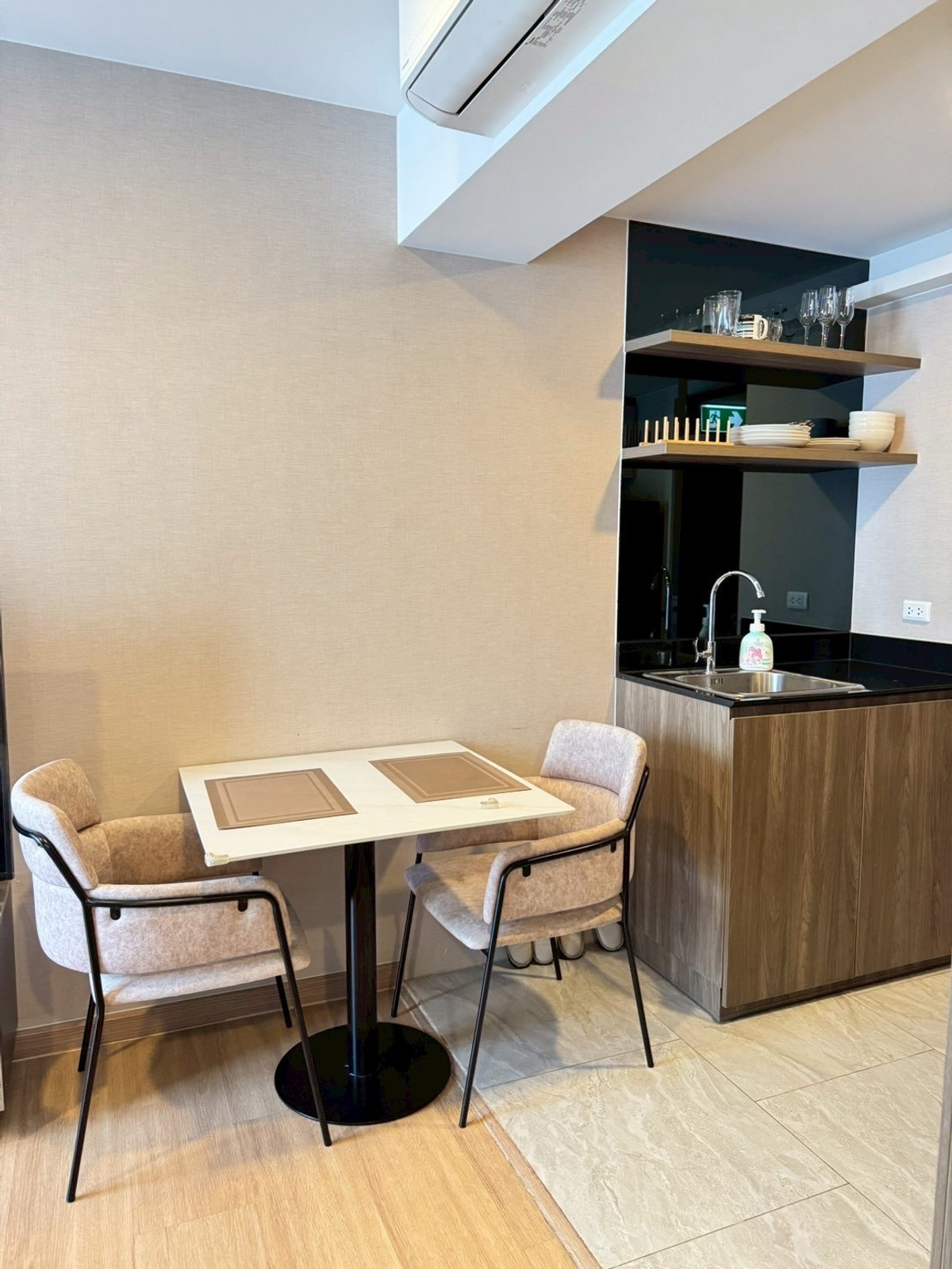 ให้เช่าคอนโดพระราม 9 เพชรบุรีตัดใหม่ RCA : Best Price 🔥ให้เช่า LLOYD Soonvijai-Thonglor ห้องสวยมาก ราคาดีที่สุด ตกแต่งเฟอร์ครบ พร้อมเข้าอยู่ ‼️