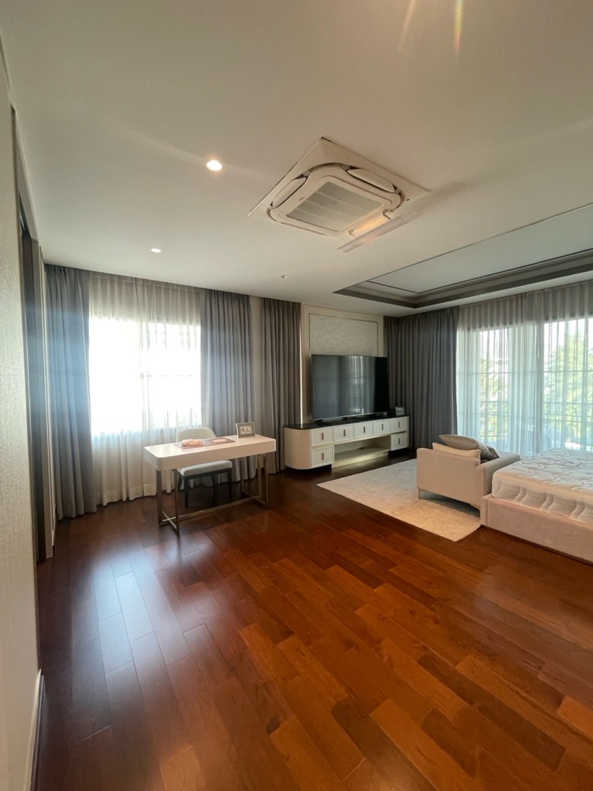 ขายบ้านลาดกระบัง สุวรรณภูมิ : Perfect Masterpiece Sukhumvit 77 ราคาถูกที่สุด