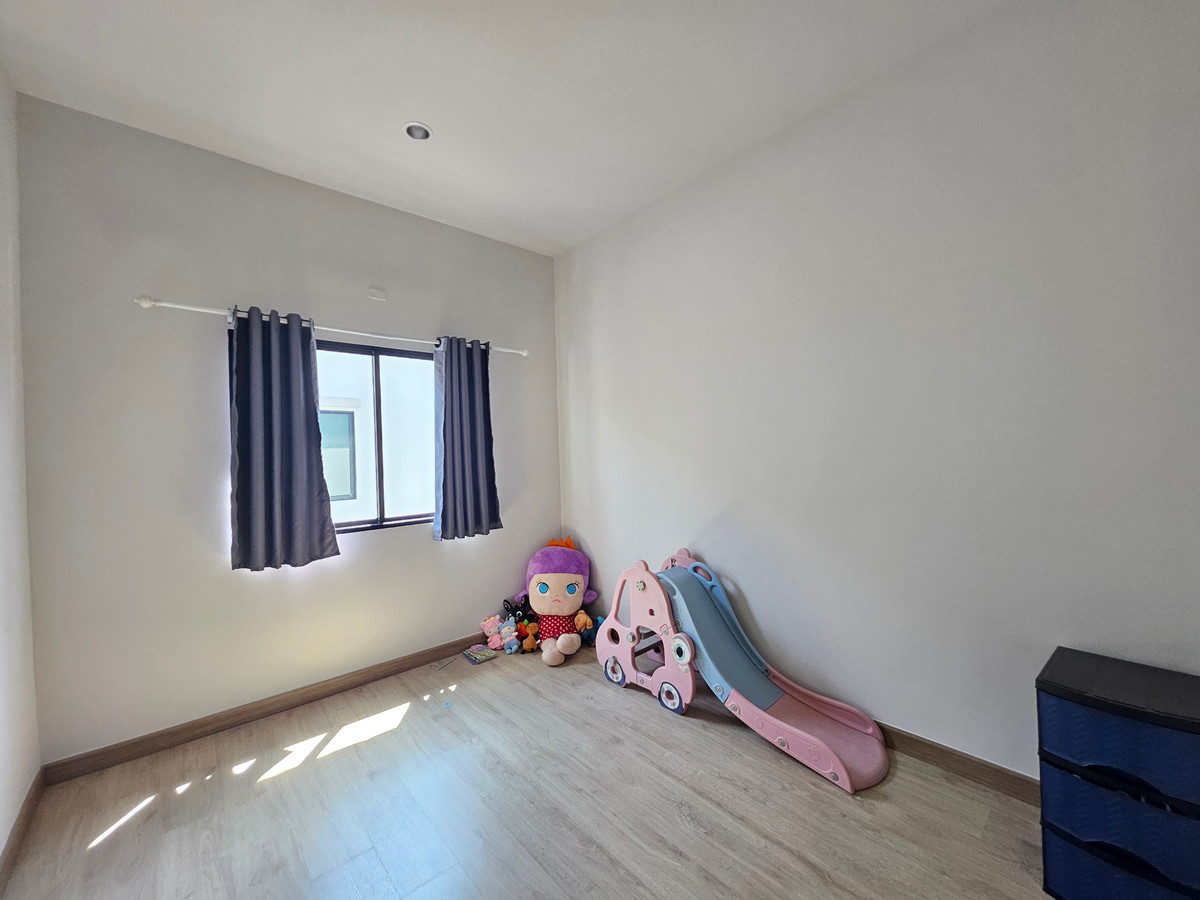 ให้เช่าทาวน์โฮมราษฎร์บูรณะ สุขสวัสดิ์ : [เช่าด่วน] ทาวน์โฮม Minimal Modern ทิศเหนือรับลม ไม่ร้อนแดด! 🏠