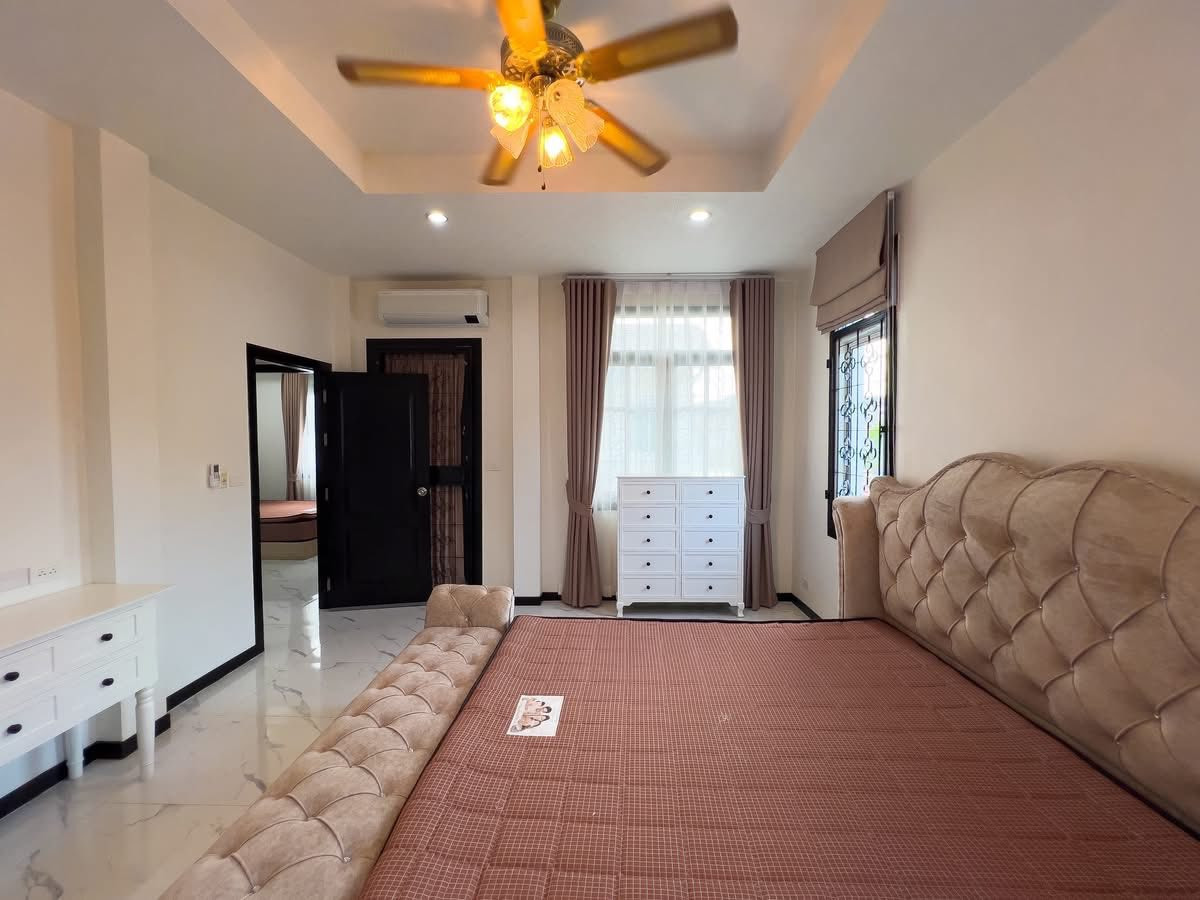 ให้เช่าพัทยา บางแสน ชลบุรี สัตหีบ : บ้านพูลวิลล่า จอมเทียน ใกล้หาดจอมเทียน เดินทางเพียง 5 นาที