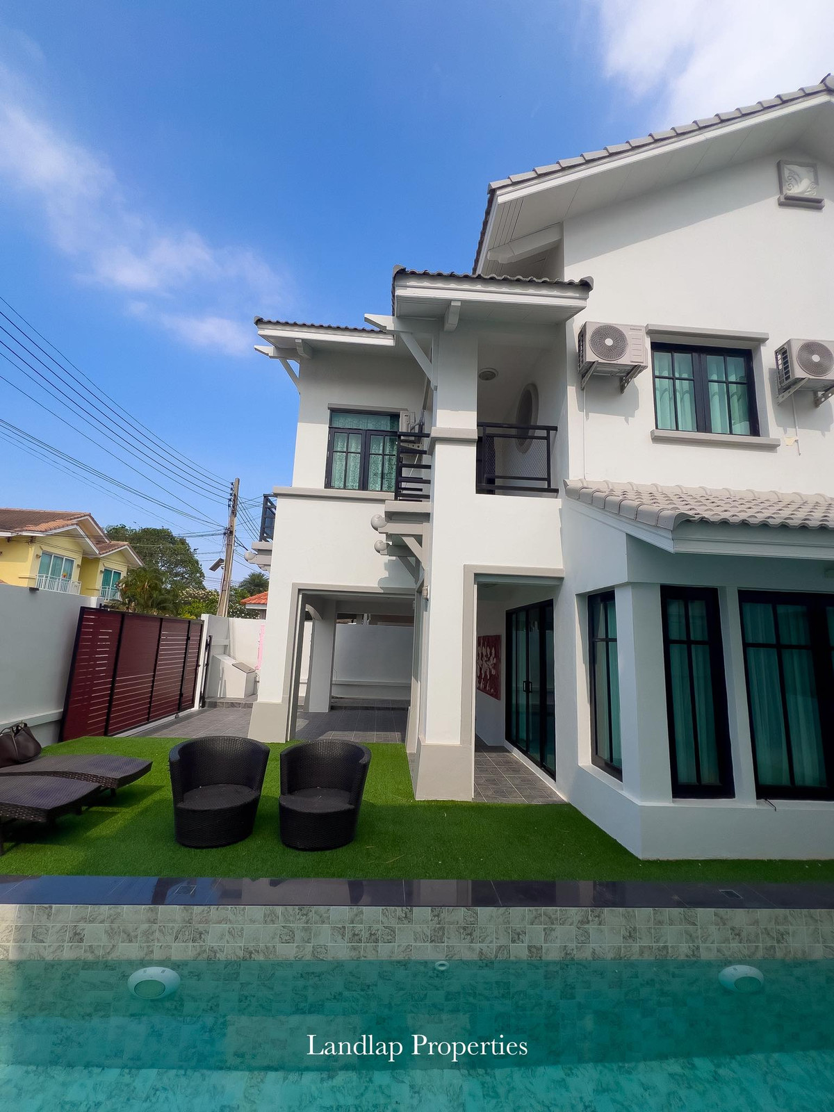 ให้เช่าพัทยา บางแสน ชลบุรี สัตหีบ : บ้านพูลวิลล่า จอมเทียน ใกล้หาดจอมเทียน เดินทางเพียง 5 นาที