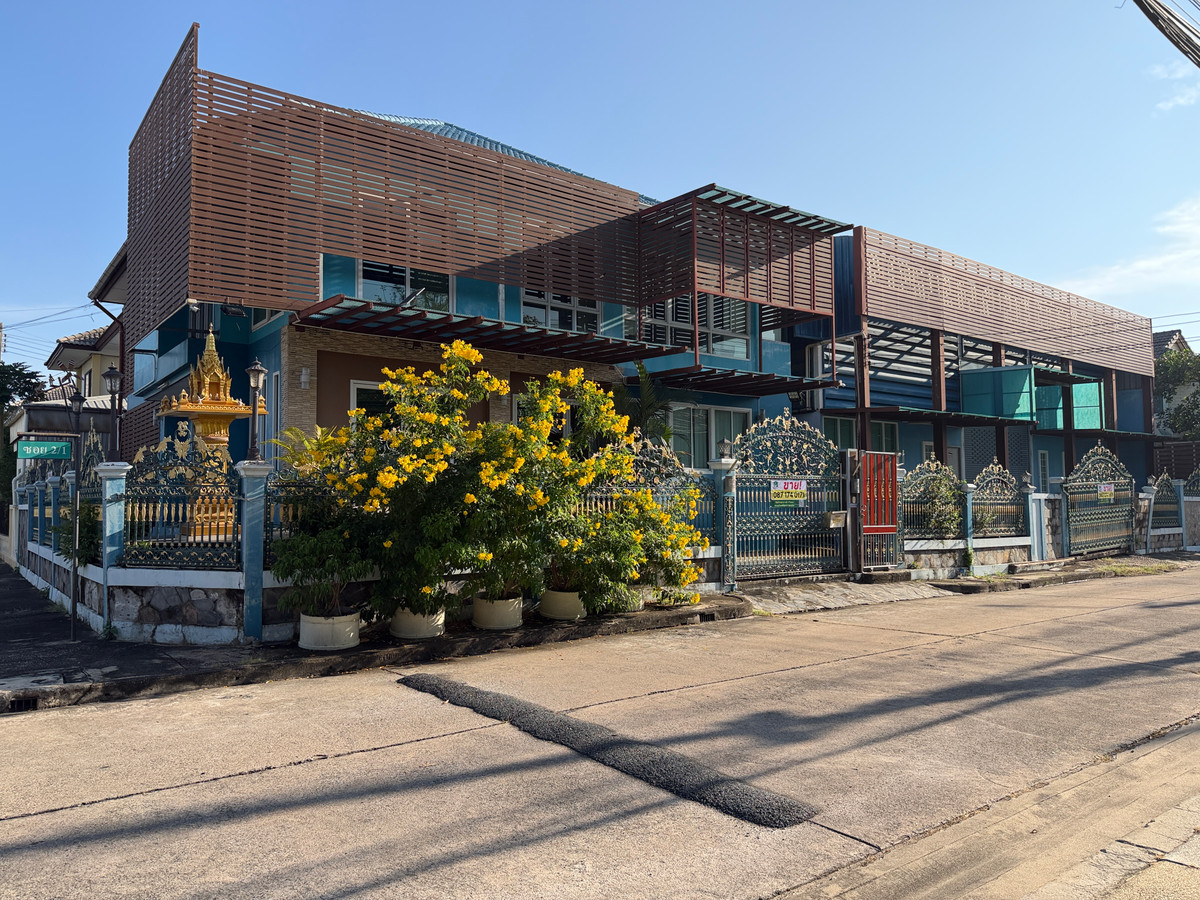 For SaleWarehouseSamut Prakan,Samrong : ขายโฮมออฟฟิศพร้อมโกดัง เทพารักษ์ – บางปลา หมู่บ้านสุรีวรรณ ใกล้ถนนใหญ่เทพารักษ์ เพียง 2 กม.