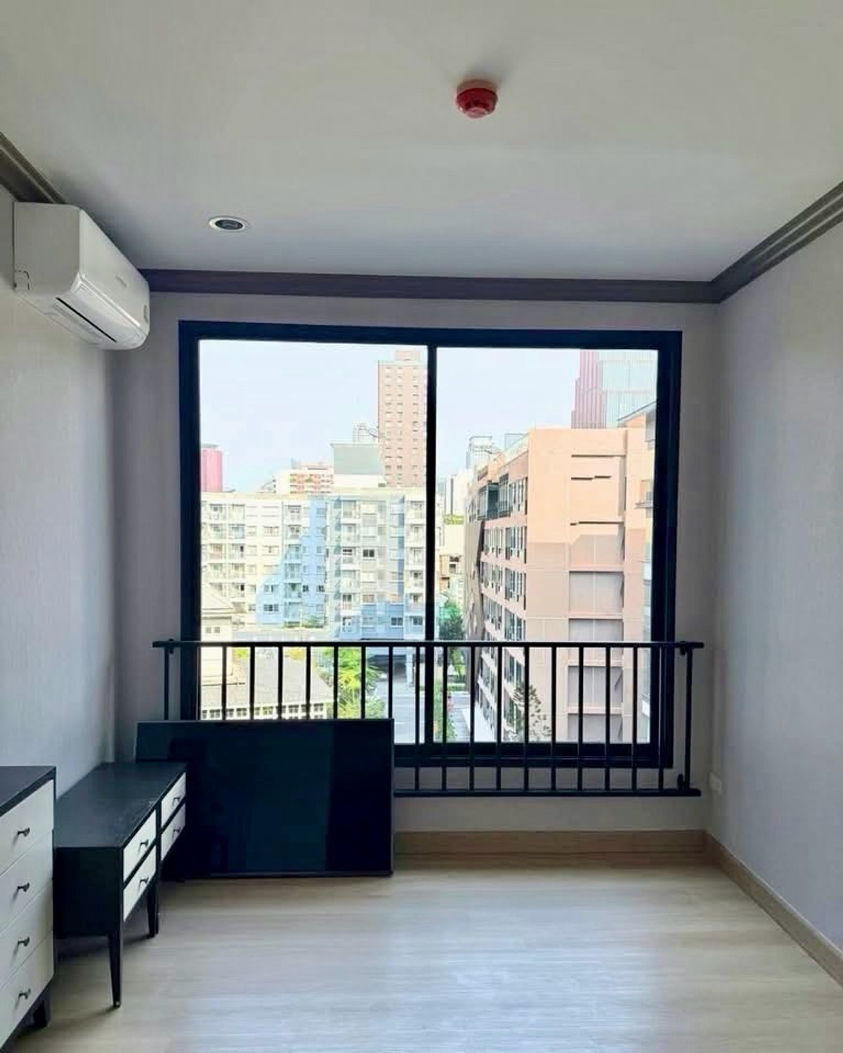 For SaleCondoSiam Paragon ,Chulalongkorn,Samyan : Low-Rise Condo in Siam 5 Minutes Walk to BTS National Stadium 