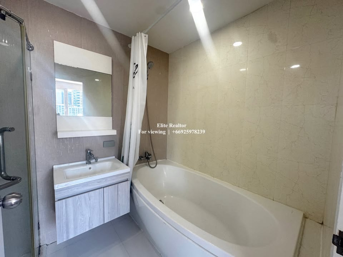 ให้เช่าคอนโดสุขุมวิท อโศก ทองหล่อ : 🏡 Spacious 1 bed unit in Phromphong 