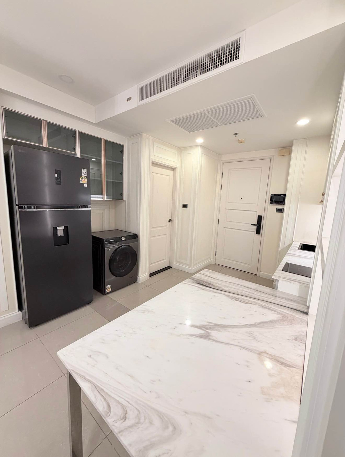 ให้เช่าคอนโดพระราม 9 เพชรบุรีตัดใหม่ RCA : WS6815 ให้เช่า Supalai Wellington 1 ใกล้ MRT ห้วยขวาง ห้องใหญ่ เดินทางสะดวก เพียง 28,000 บาท/เดือน