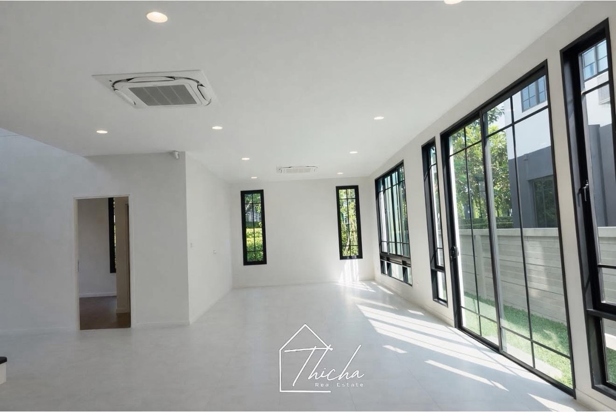 For SaleHouseRama5, Ratchapruek, Bangkruai : Big house, potential location, convenient to walk around town.
 Next to the road
Setthasiri Maha Jesadabodin Bridge
