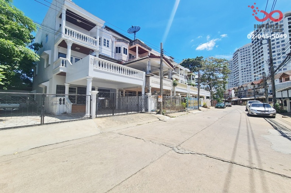 ให้เช่าทาวน์โฮมลาดพร้าว101 แฮปปี้แลนด์ : ให้เช่าทาวน์เฮาส์ 3 ชั้น เนื้อที่ 58 ตารางวา ซอยรามคำแหง 36/1 บางกะปิ 