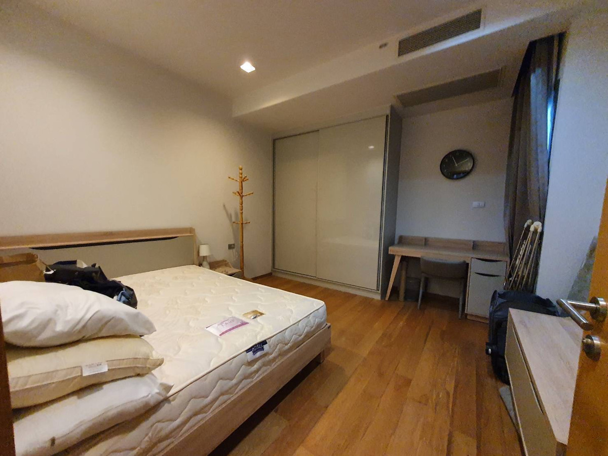 For SaleCondoNana, North Nana,Sukhumvit13, Soi Nana : For sale: Hyde Sukhumvit 13, beautiful room, fully decorated, very good price, high floor, city view.