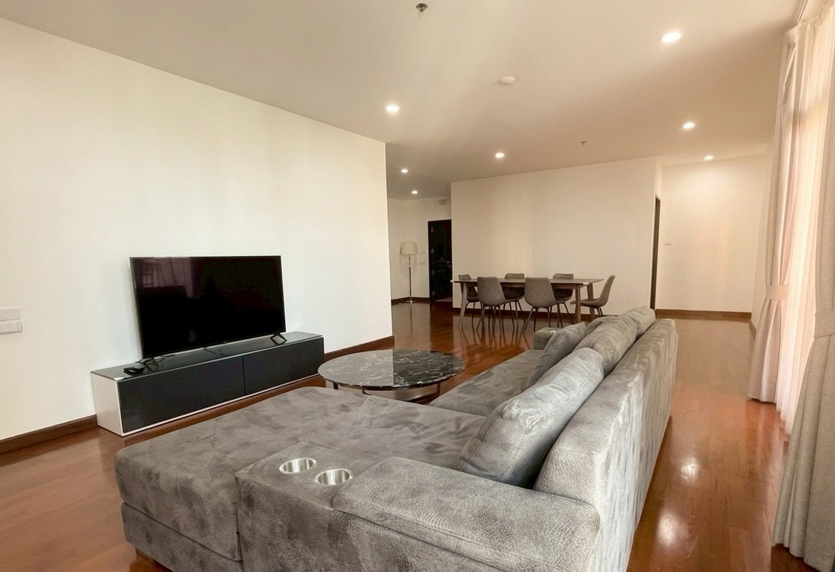 ให้เช่าคอนโดวิทยุ ชิดลม หลังสวน : 🌿🐶 ปล่อยเช่าคอนโดหรู 3 ห้องนอน ใจกลางหลังสวน – Grand Langsuan 🐾 เลี้ยงสัตว์ได้!