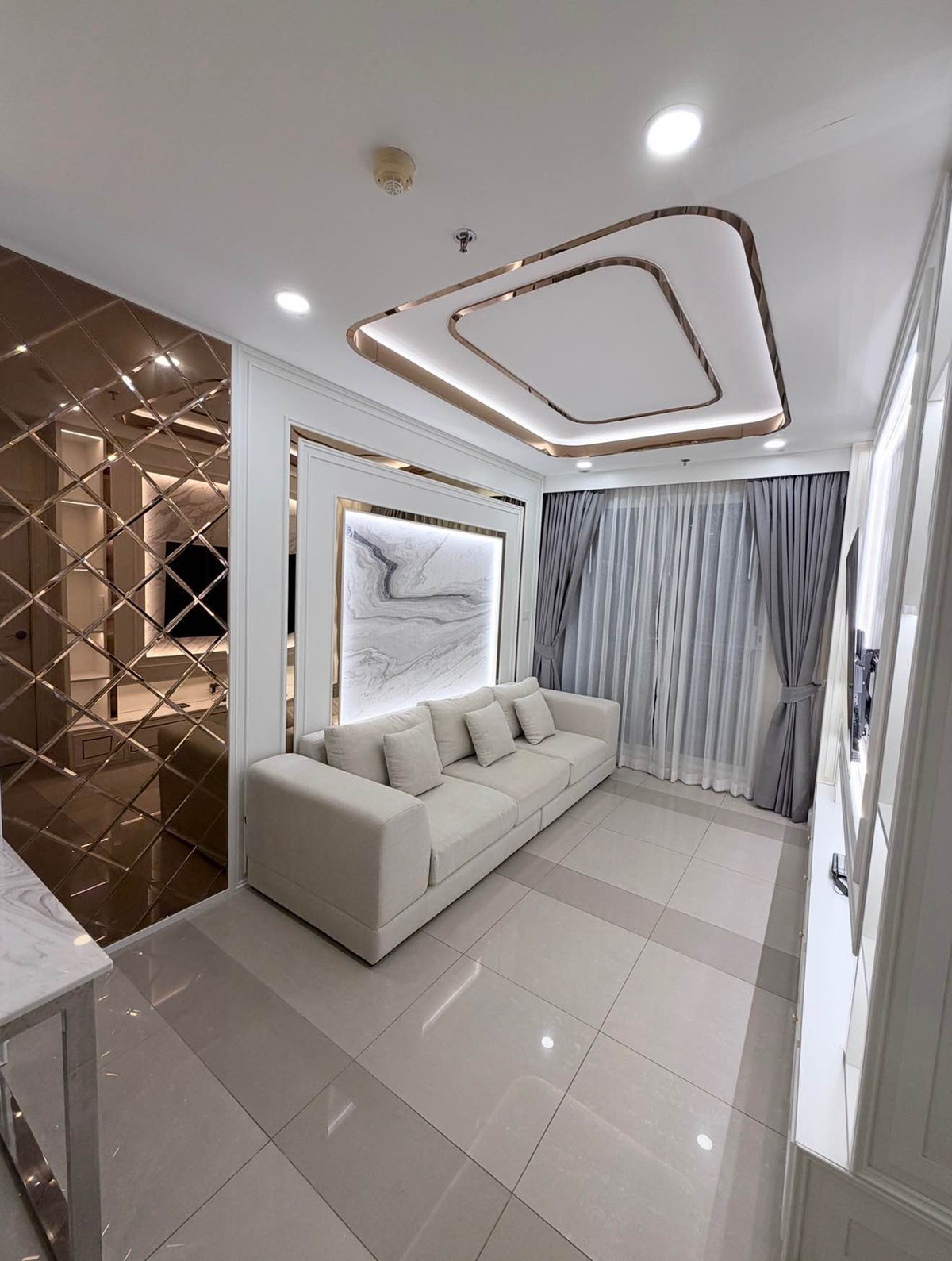 ให้เช่าคอนโดพระราม 9 เพชรบุรีตัดใหม่ RCA : WS6815 ให้เช่า Supalai Wellington 1 ใกล้ MRT ห้วยขวาง ห้องใหญ่ เดินทางสะดวก เพียง 28,000 บาท/เดือน