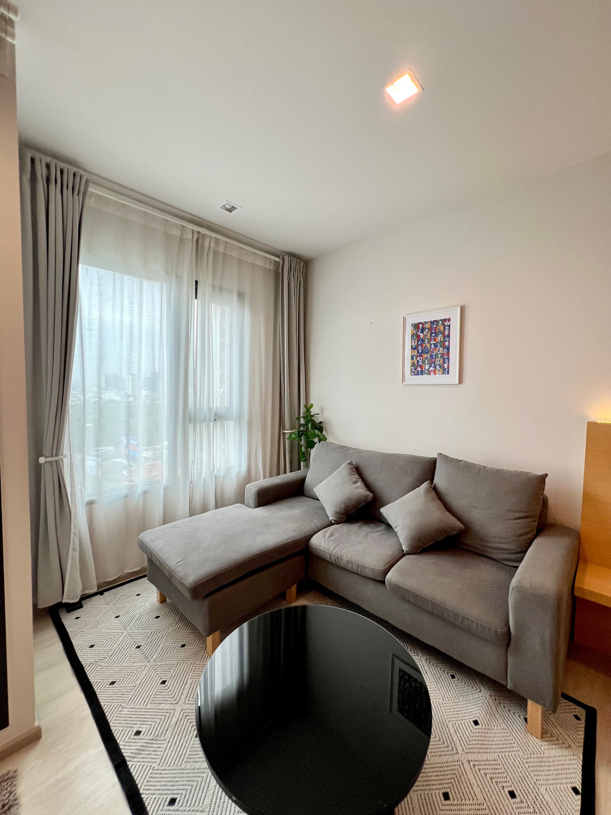 For RentCondoWitthayu, Chidlom, Langsuan, Ploenchit : Life One Wireless, 20,000baht, 1bedroom, 28sqm, BTS Ploenchit, BTS Chidlom, near Witthayu, Chidlom, Ploenchit, Sukhumvit, Rama 9, Ratchada, Sathorn, Silom, Chula, Siam, CentralWorld, Central Embassy, ​​Central Chidlom, Bumrungrad, Mater Dei, Park Venture