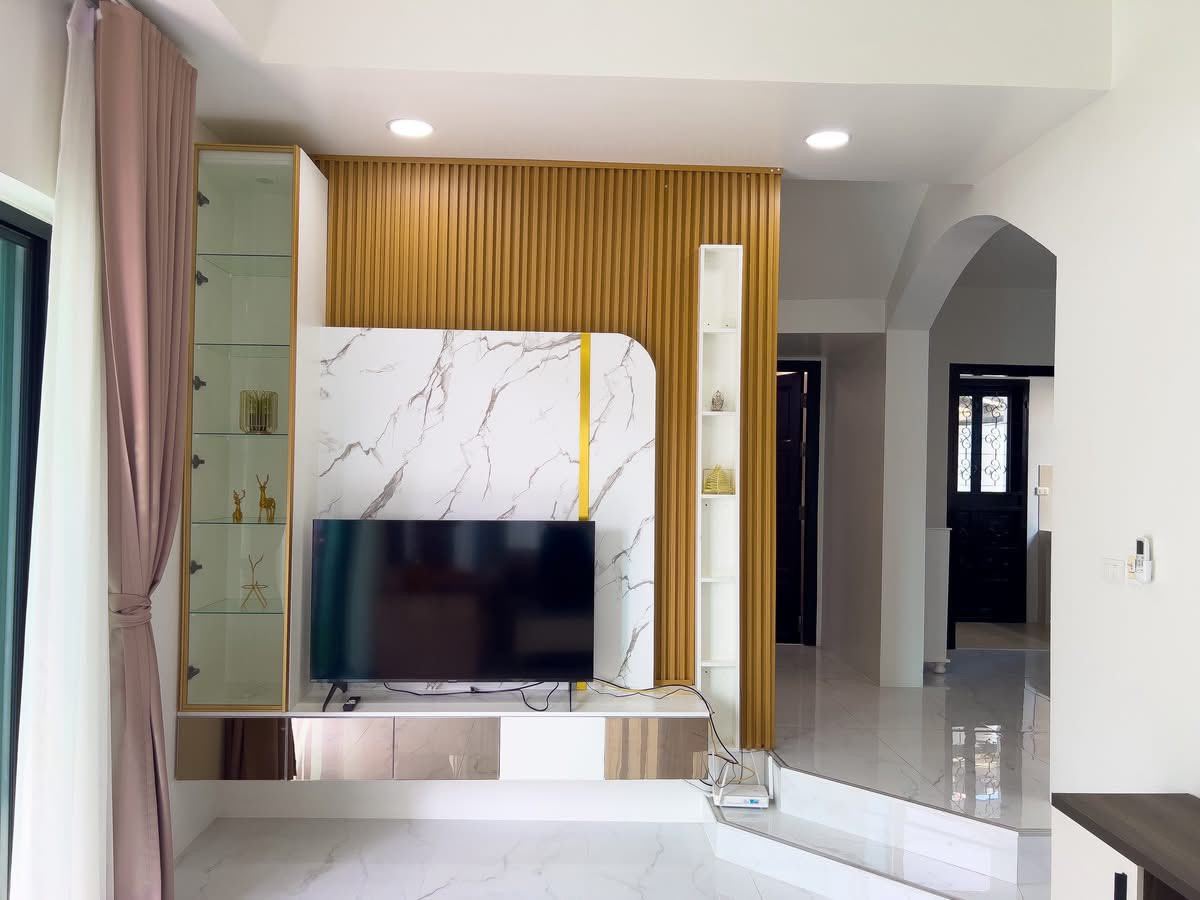 ให้เช่าพัทยา บางแสน ชลบุรี สัตหีบ : บ้านพูลวิลล่า จอมเทียน ใกล้หาดจอมเทียน เดินทางเพียง 5 นาที