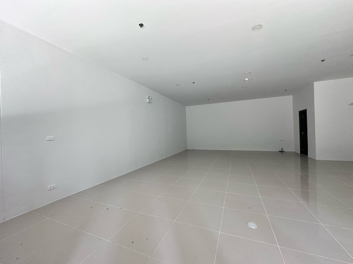 ขายร้านค้า/ตลาดนัดอ่อนนุช อุดมสุข : ขาย Commercial Space 66.73 ตร.ม. Elio Del Nest ทำเลดี ใกล้ 7-Eleven หน้าร้านอยู่ทางเดินหลักคอนโด เหมาะเปิดธุรกิจ | 082-4499822