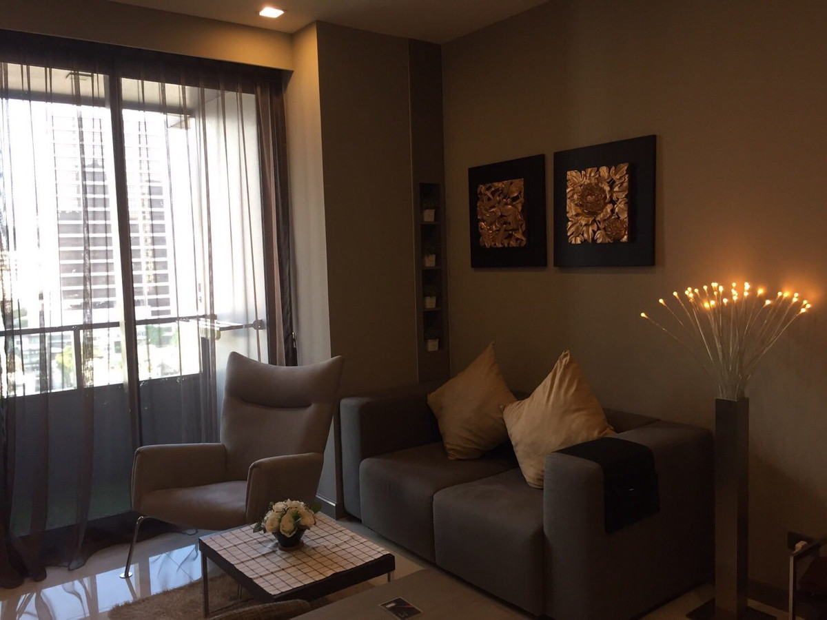 For RentCondoSilom, Saladaeng, Bangrak : [FOR RENT] M Silom - Pet-Friendly Condo in the heart of the CBD, near Dusit Central Park, beautiful room, ready to move in!
