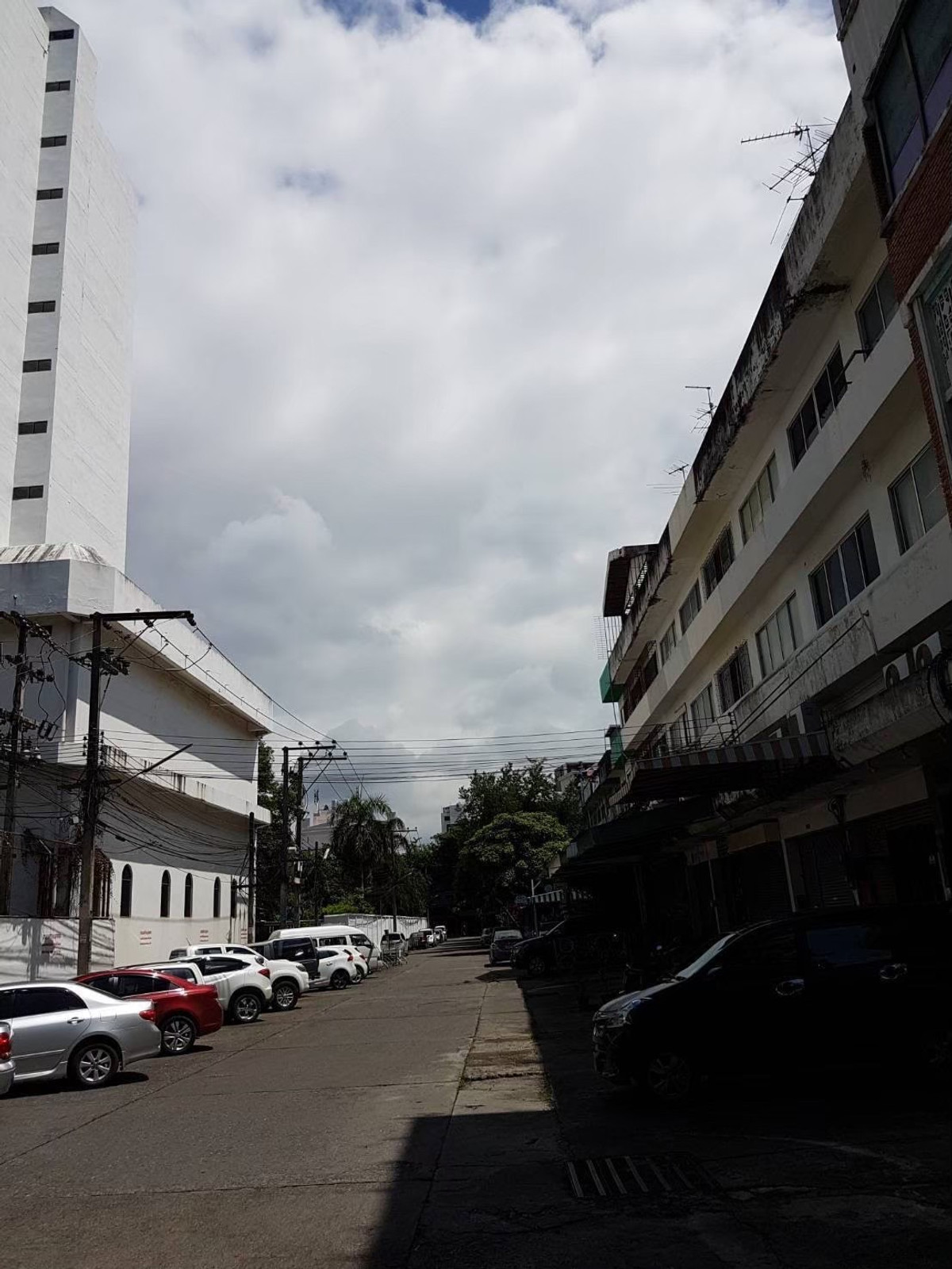 For SaleShop HouseChiang Mai : 94899 - Commercial building for sale, 3 and a half floors, Chang Khlan location. Chiang Mai business center