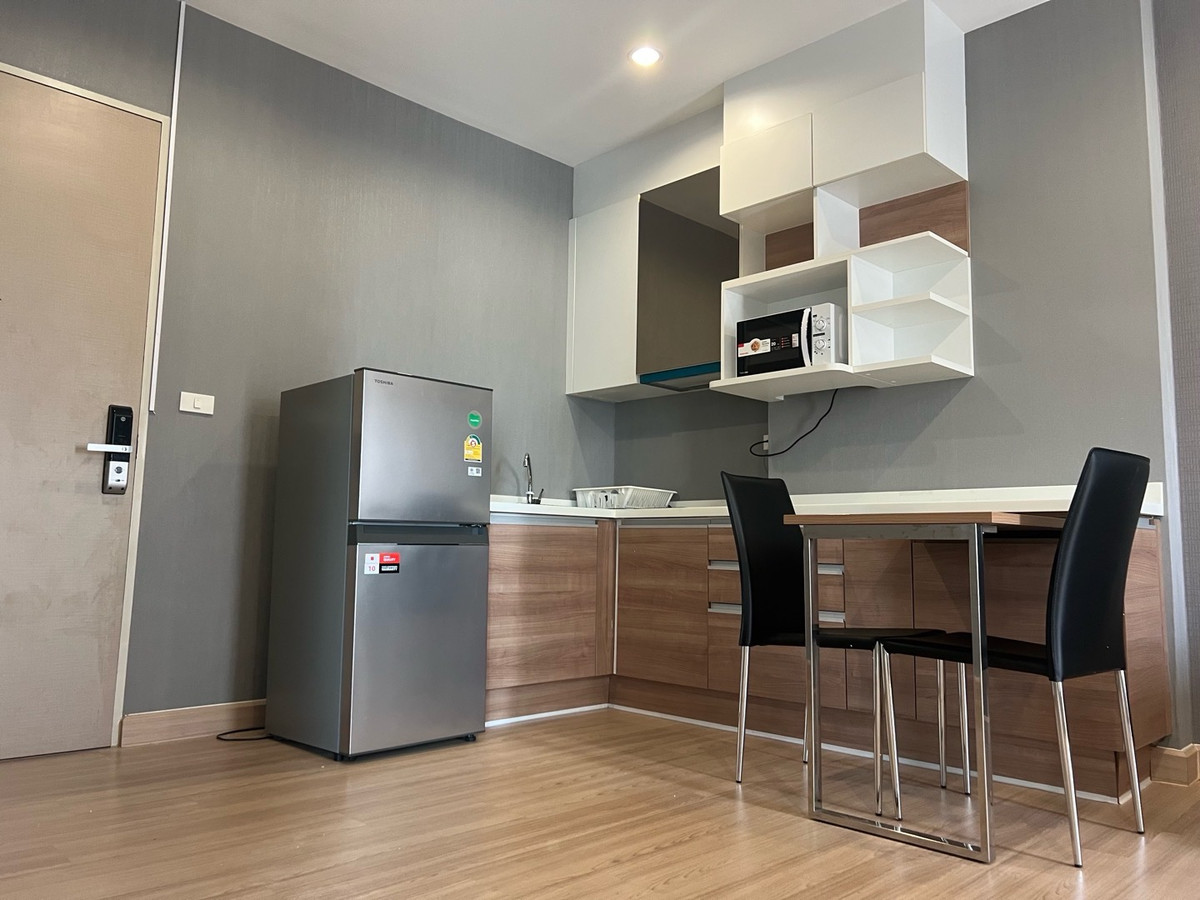 ให้เช่าคอนโดรัตนาธิเบศร์ สนามบินน้ำ พระนั่งเกล้า : ให้เช่าเดอะ โฮเทล เซอร์วิส คอนโดมิเนียม 1นอน1น้ำ50ตรม. ห้องสภาพใหม่ ชั้น7 ระเบียงทิศตะวันออก ติดรถไฟฟ้าMRTบางกระสอ