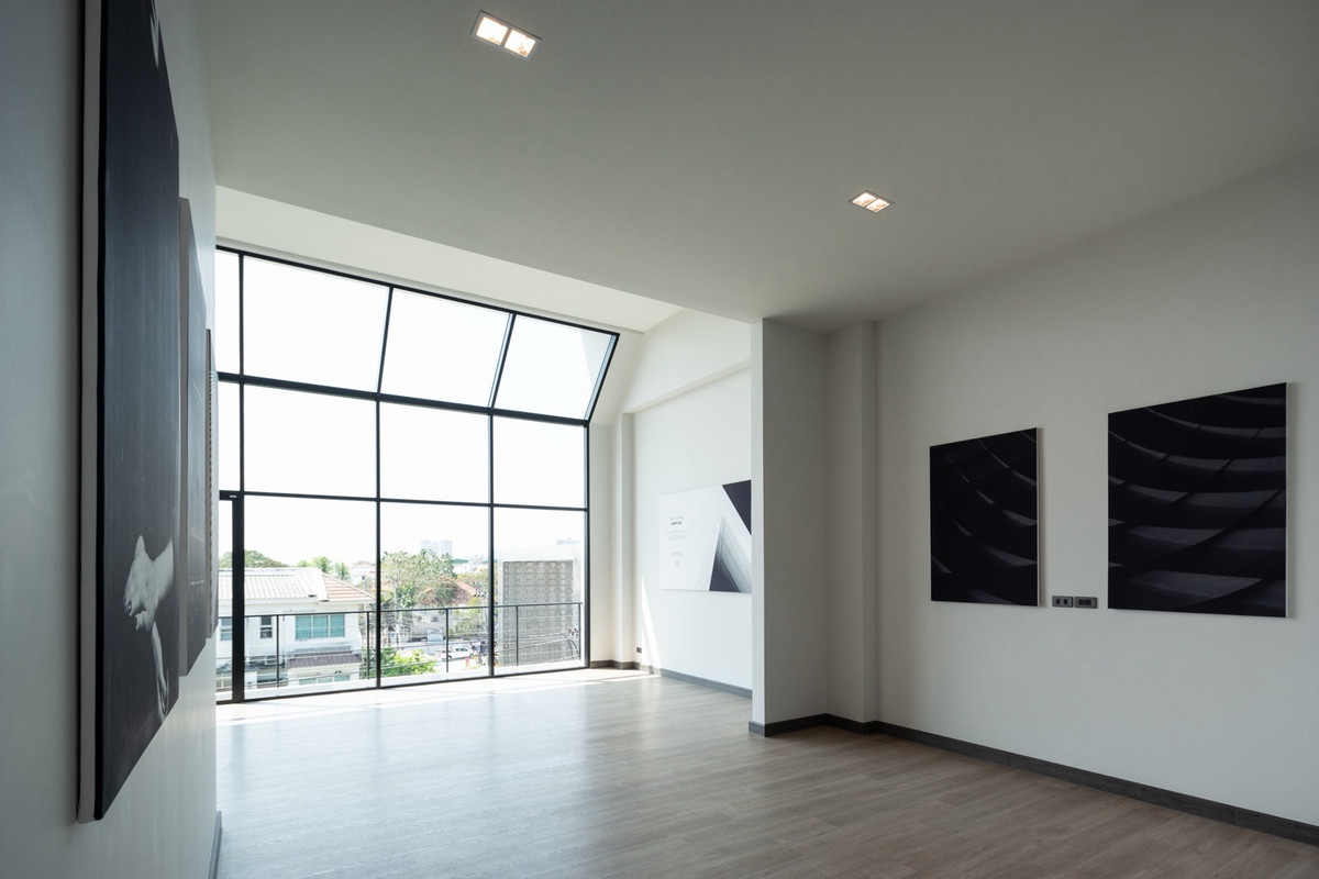 For SaleHome OfficePattanakan, Srinakarin : Home Office for Sale The Preston Empire Krungthep Kreetha Prime Business Location Near International Schools Rama 9 Area