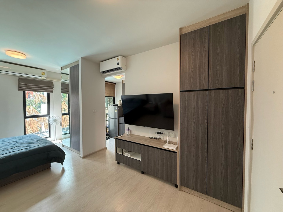 For RentCondoBangna, Bearing, Lasalle : Condo for rent Studio Room Poolview 24sqm. BTS Bearing.