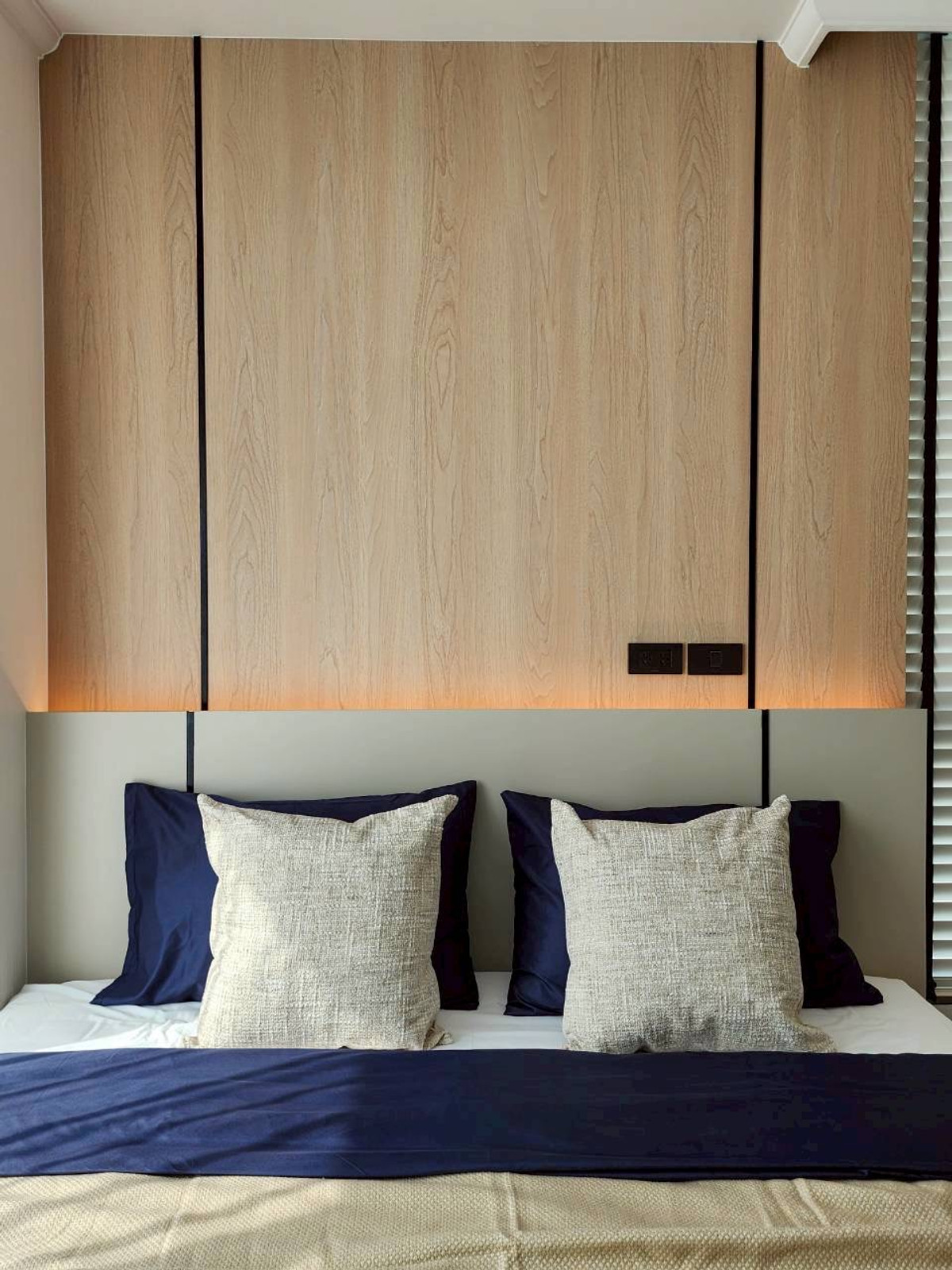 For RentCondoSukhumvit, Asoke, Thonglor : 🔥For Rent Now🔥 Supalai Oriental Sukhumvit 39, Corner Unit, Beautifully Decorated, Fully Furnished, Ready to Move In, Near BTS Skytrain, Convenient Transportation.