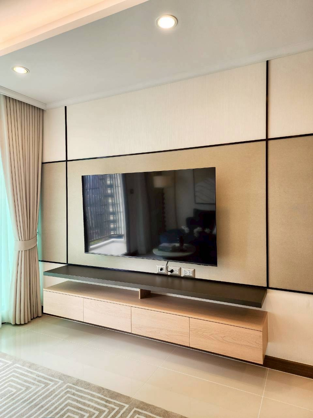 For RentCondoSukhumvit, Asoke, Thonglor : 🔥For Rent Now🔥 Supalai Oriental Sukhumvit 39, Corner Unit, Beautifully Decorated, Fully Furnished, Ready to Move In, Near BTS Skytrain, Convenient Transportation.