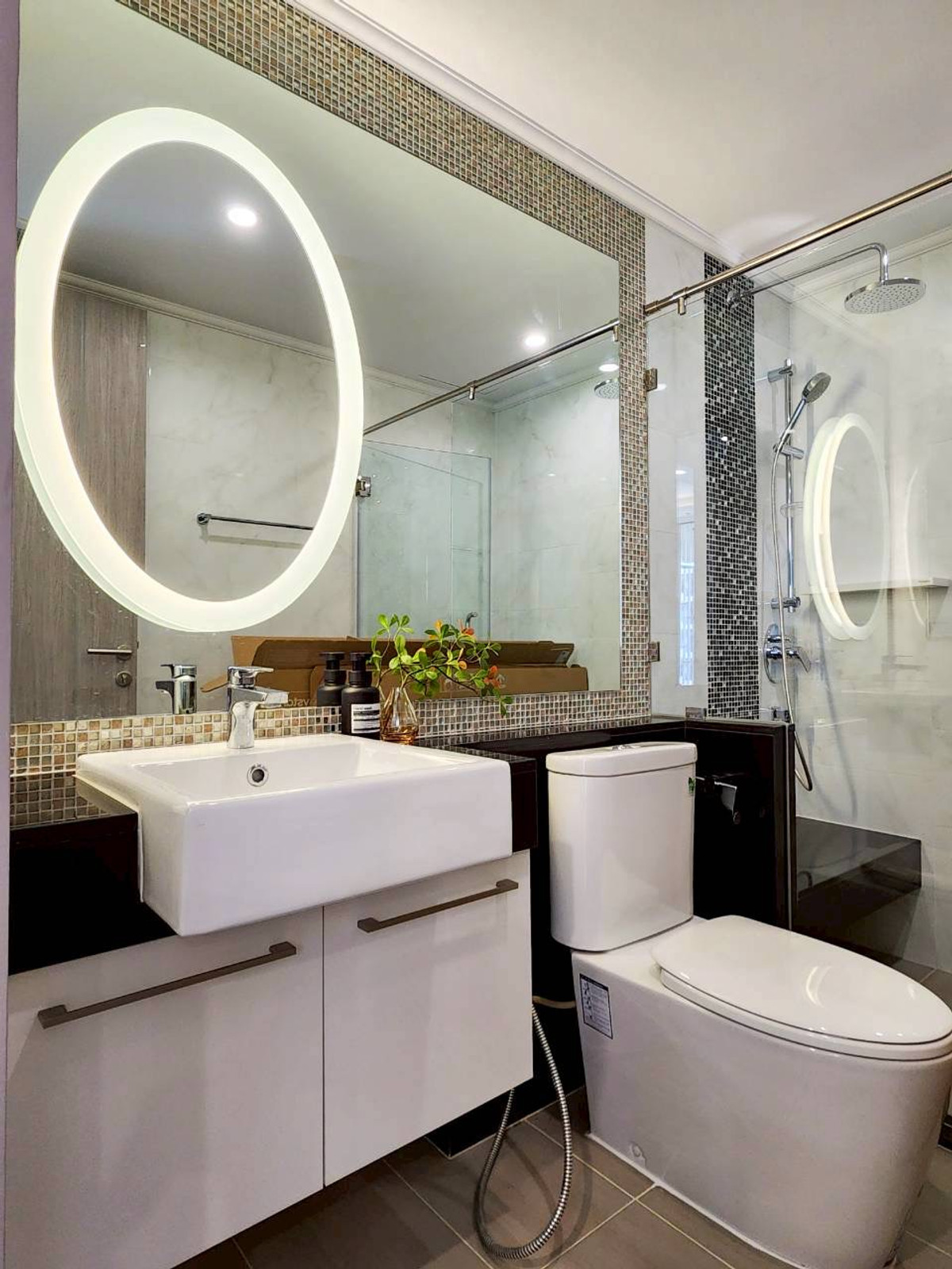 For RentCondoSukhumvit, Asoke, Thonglor : 🔥For Rent Now🔥 Supalai Oriental Sukhumvit 39, Corner Unit, Beautifully Decorated, Fully Furnished, Ready to Move In, Near BTS Skytrain, Convenient Transportation.