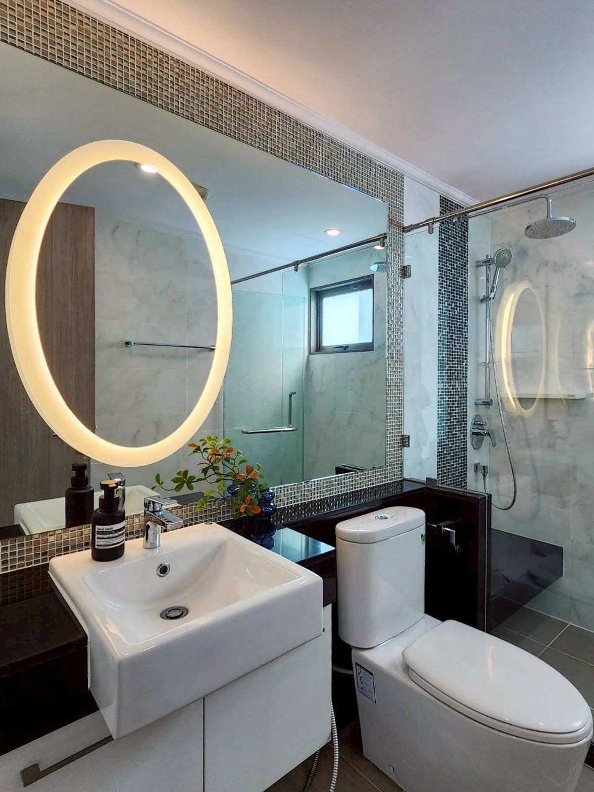 For RentCondoSukhumvit, Asoke, Thonglor : 🔥For Rent Now🔥 Supalai Oriental Sukhumvit 39, Corner Unit, Beautifully Decorated, Fully Furnished, Ready to Move In, Near BTS Skytrain, Convenient Transportation.