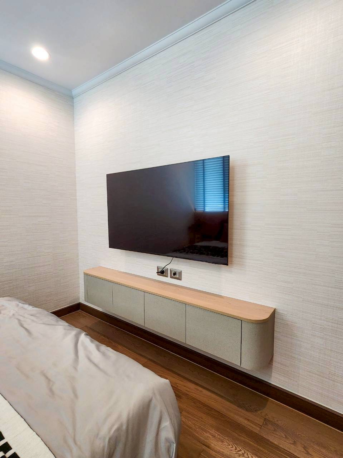 For RentCondoSukhumvit, Asoke, Thonglor : 🔥For Rent Now🔥 Supalai Oriental Sukhumvit 39, Corner Unit, Beautifully Decorated, Fully Furnished, Ready to Move In, Near BTS Skytrain, Convenient Transportation.