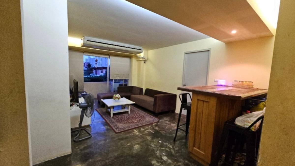 ขายคอนโดโชคชัย4 ลาดพร้าว71 : ขายคอนโด  แฟมมิลี่ พาร์ค ลาดพร้าว 48 MRT-รัชดาภิเษก สามเสนนอก เขต ห้วยขวาง กรุงเทพ CX-90206