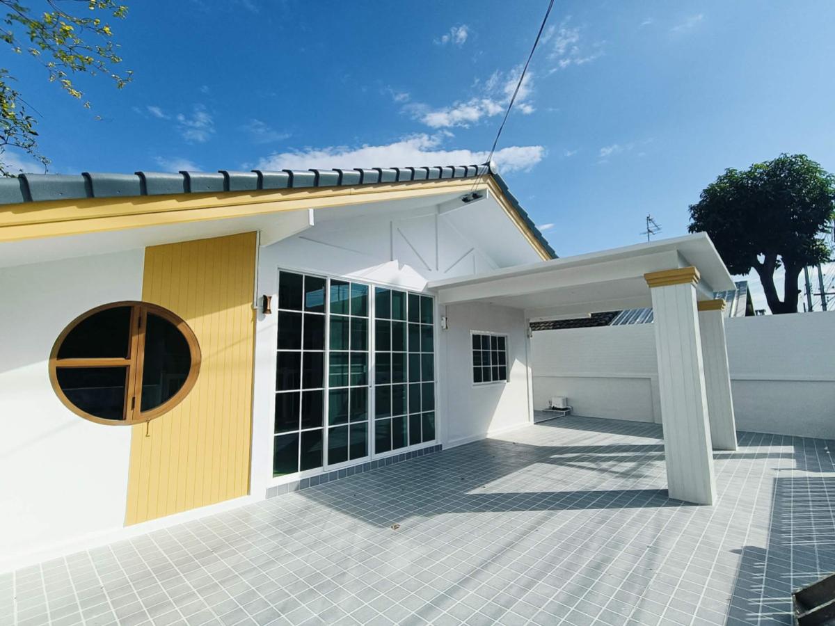 ขายบ้านบางแค เพชรเกษม : ขายบ้าน  หรรษา เพชรเกษม 81/6 หน้ากว้าง รีโนเวทใหม่ หนองค้างพลู เขต หนองแขม กรุงเทพ CX-148164