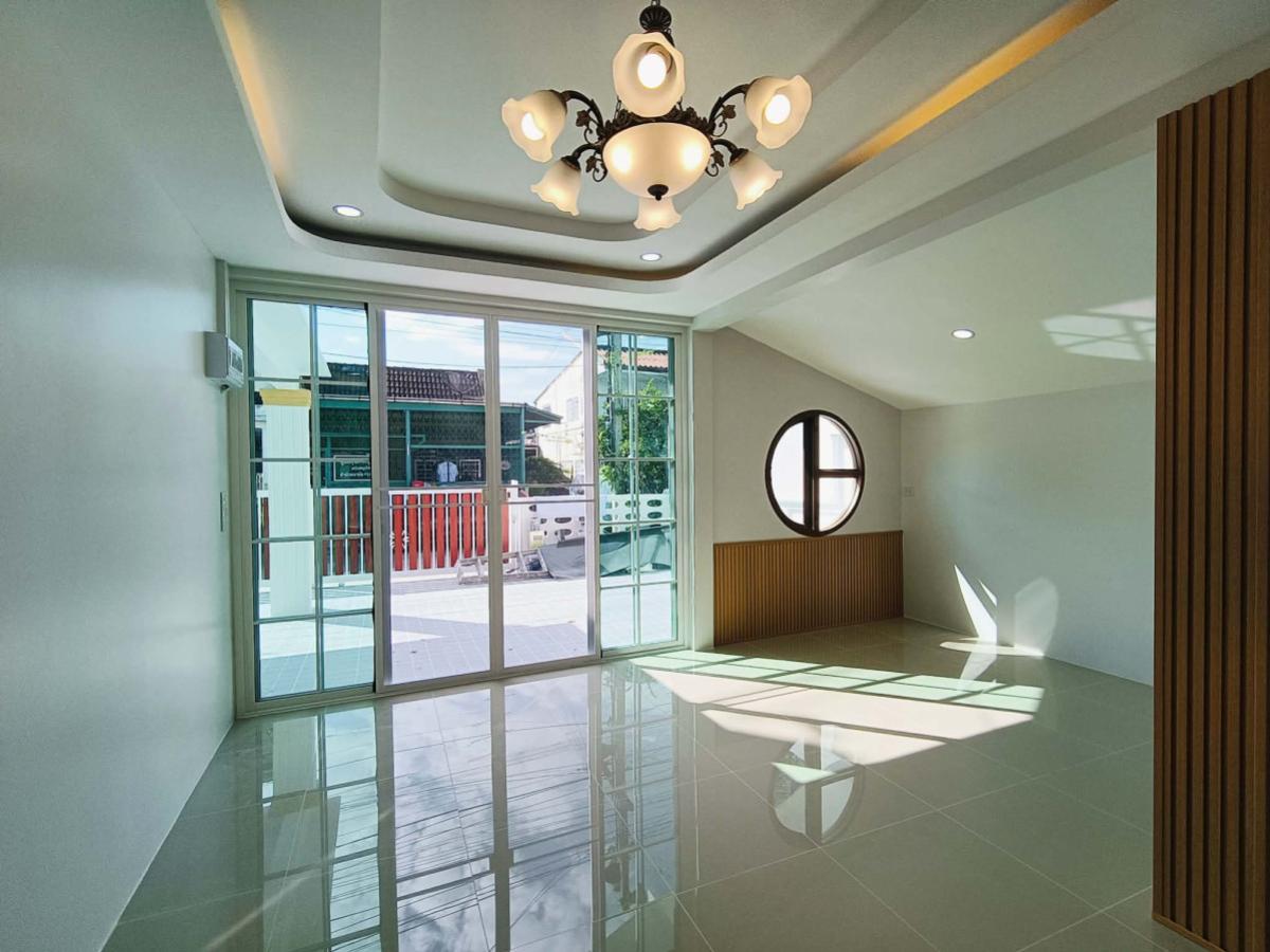 ขายบ้านบางแค เพชรเกษม : ขายบ้าน  หรรษา เพชรเกษม 81/6 หน้ากว้าง รีโนเวทใหม่ หนองค้างพลู เขต หนองแขม กรุงเทพ CX-148164