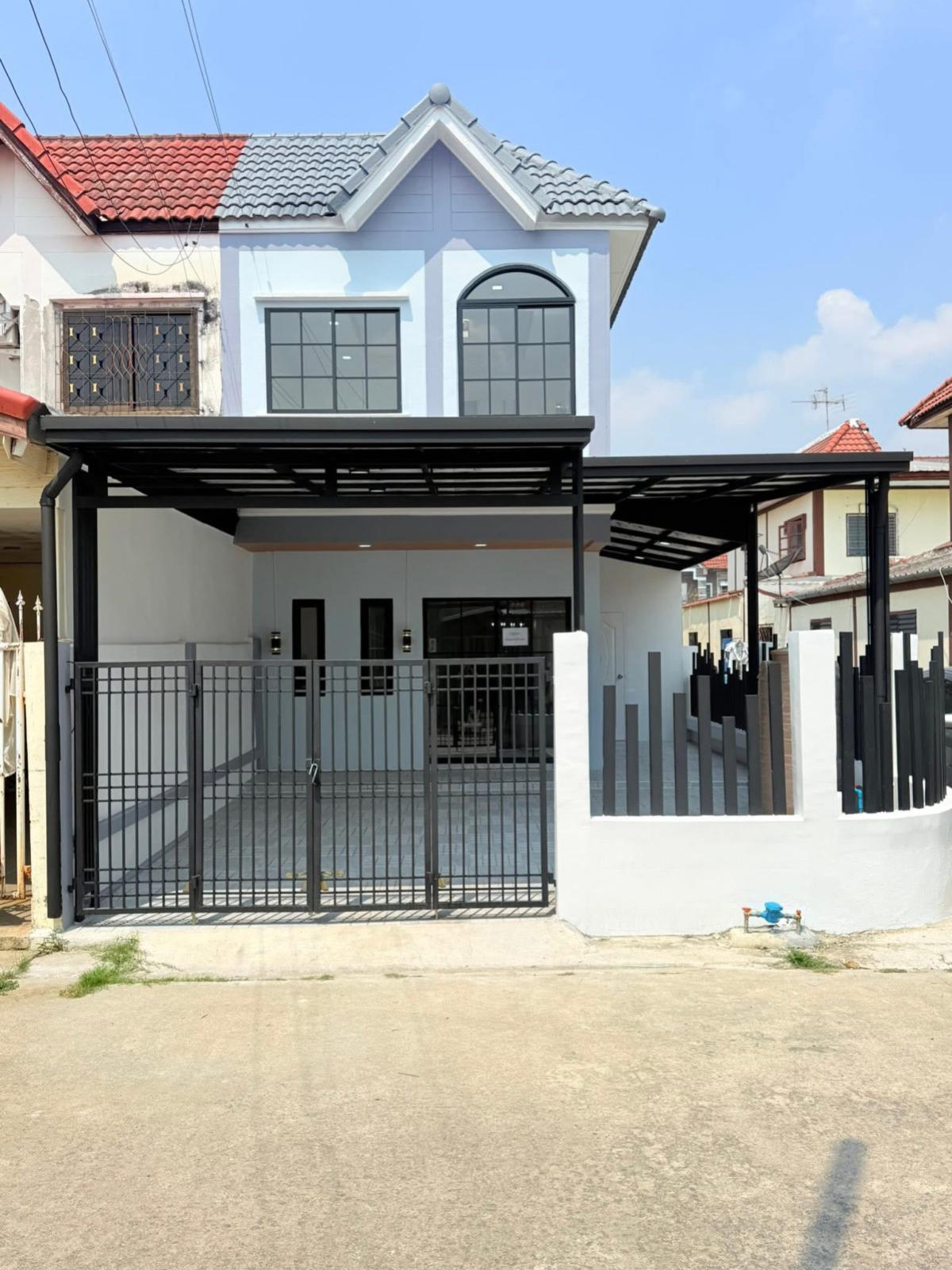For SaleTownhomeNawamin, Ramindra : For Sale Townhouse/Townhome  , Baan Wongsakorn 3 , corner unit , newly renovated , Sam Wa Tawan Tok , Khlong Sam Wa , Bangkok , CX-147933