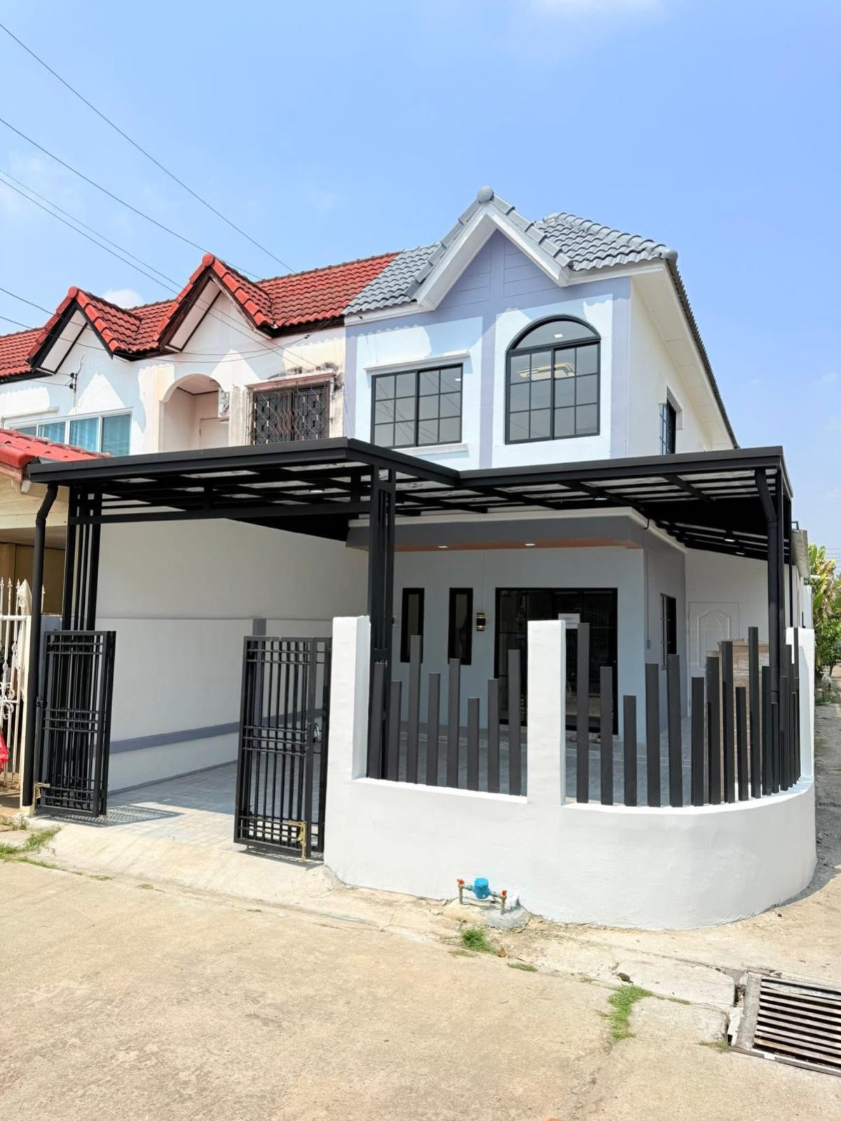 ขายทาวน์โฮมนวมินทร์ รามอินทรา : ขายทาวน์เฮ้าส์/ทาวน์โฮม  บ้านวงศกร 3 ห้องมุม รีโนเวทใหม่ สามวาตะวันตก เขต คลองสามวา กรุงเทพ CX-147933