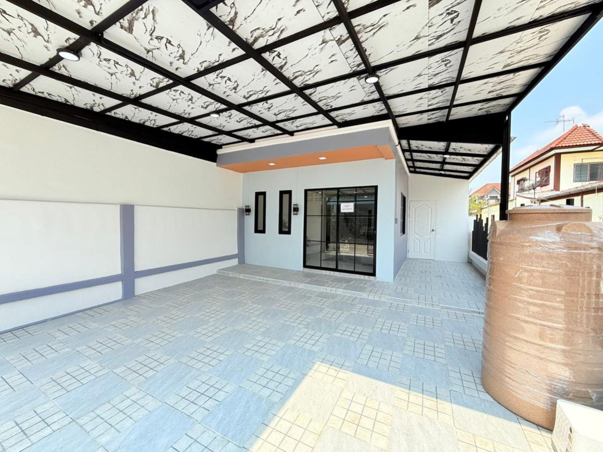 ขายทาวน์โฮมนวมินทร์ รามอินทรา : ขายทาวน์เฮ้าส์/ทาวน์โฮม  บ้านวงศกร 3 ห้องมุม รีโนเวทใหม่ สามวาตะวันตก เขต คลองสามวา กรุงเทพ CX-147933