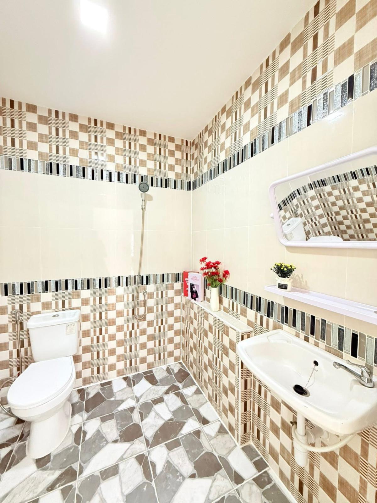 ขายทาวน์โฮมนวมินทร์ รามอินทรา : ขายทาวน์เฮ้าส์/ทาวน์โฮม  บ้านวงศกร 3 ห้องมุม รีโนเวทใหม่ สามวาตะวันตก เขต คลองสามวา กรุงเทพ CX-147933